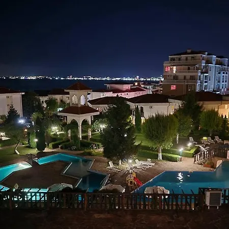 Apartman Kombani 3 *